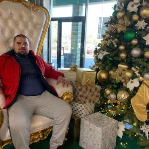 Meet your Posher, Leo